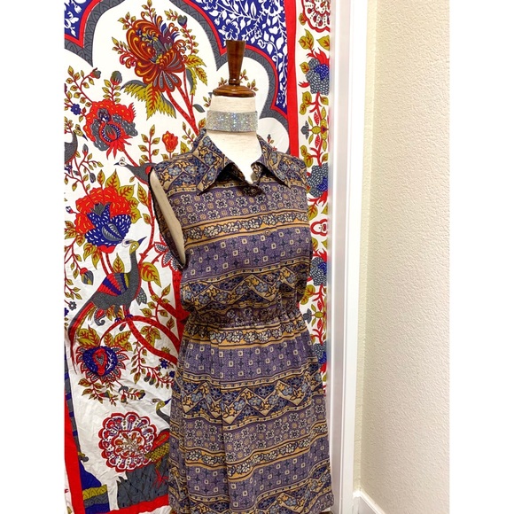 π Stylish modern art dress - Picture 4 of 11